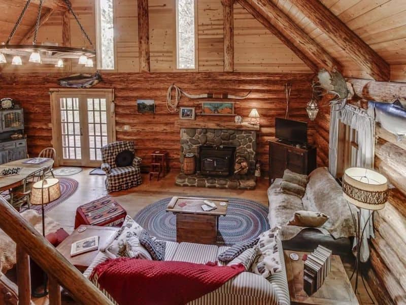 8 Cozy Cabins to Escape to This Winter | Travelocity
